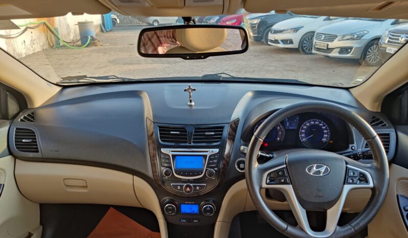 Hyundai Verna 1.6 VTVT SX full