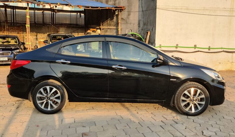 Hyundai Verna 1.6 VTVT SX full