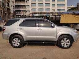 Toyota Fortuner 3.0L 4WD full