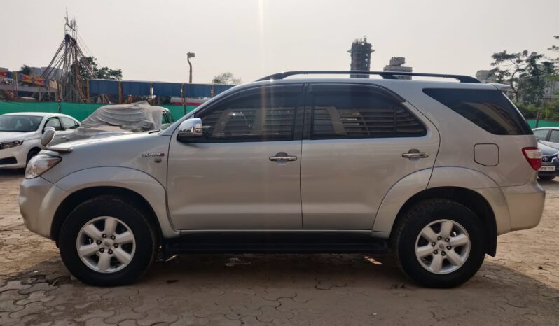 Toyota Fortuner 3.0L 4WD full