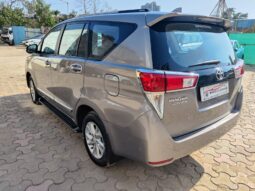 Toyota Innova Crysta 2.4 GX 7STR full