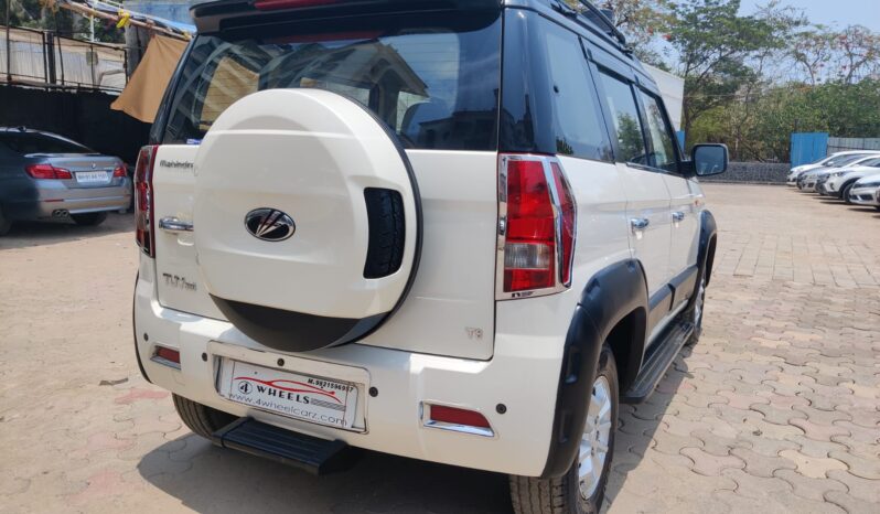 Mahindra TUV300 T8 full