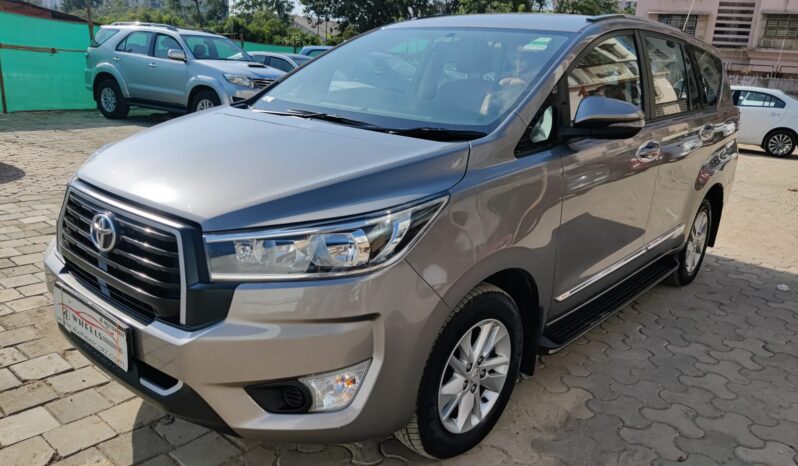 Toyota Innova Crysta 2.4 GX 7STR full