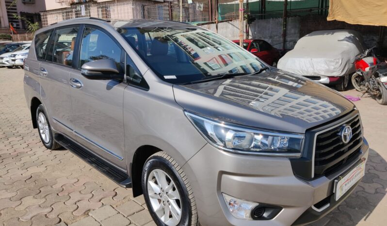 Toyota Innova Crysta 2.4 GX 7STR full