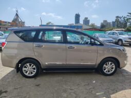 Toyota Innova Crysta 2.4 GX 7STR full