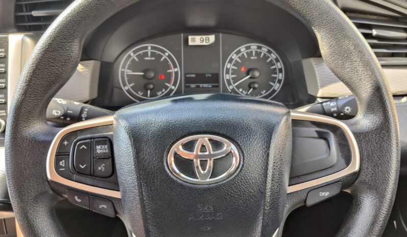 Toyota Innova Crysta 2.4 GX 7STR full