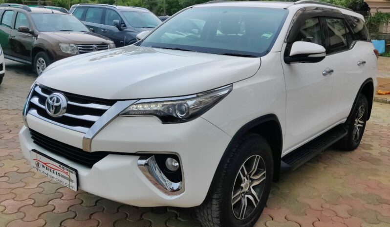 Toyota Fortuner 4×2 full