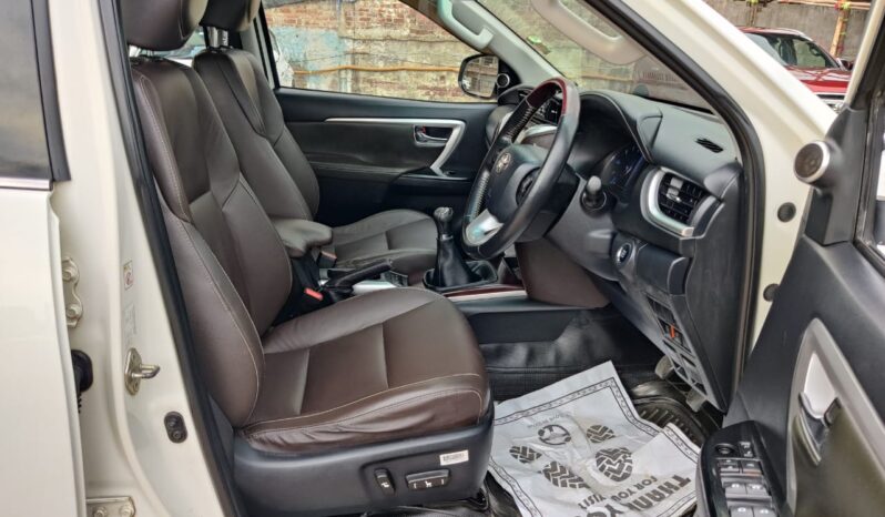 Toyota Fortuner 4×2 full