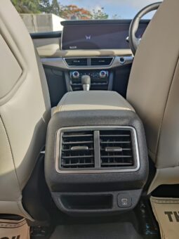 Mahindra XUV700 AX7 D 7 STR full