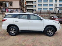 Toyota Fortuner 4×2 full