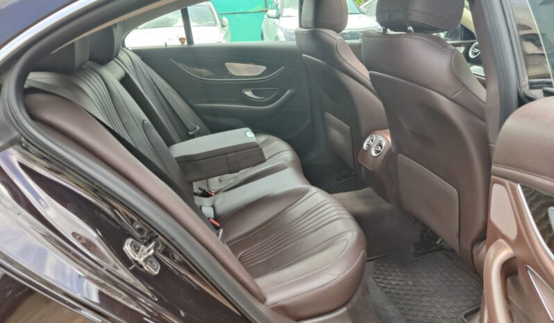 Mercedes CLS  300 D full