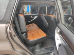 Toyota Innova Crysta 2.4 G 8STR full