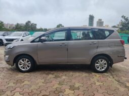 Toyota Innova Crysta 2.4 G 8STR full