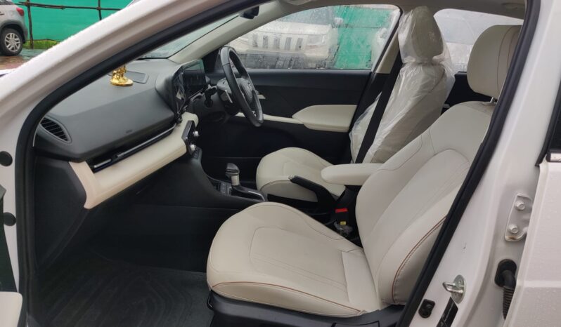 Hyundai Verna 1.6 MPI IVT SX(O) full