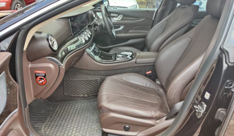 Mercedes CLS  300 D full