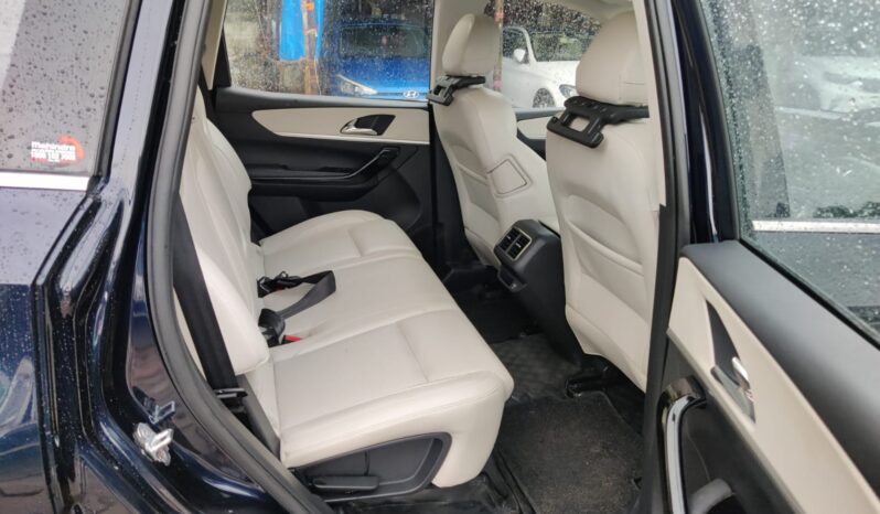 Mahindra XUV700 AX7 D 7 STR full