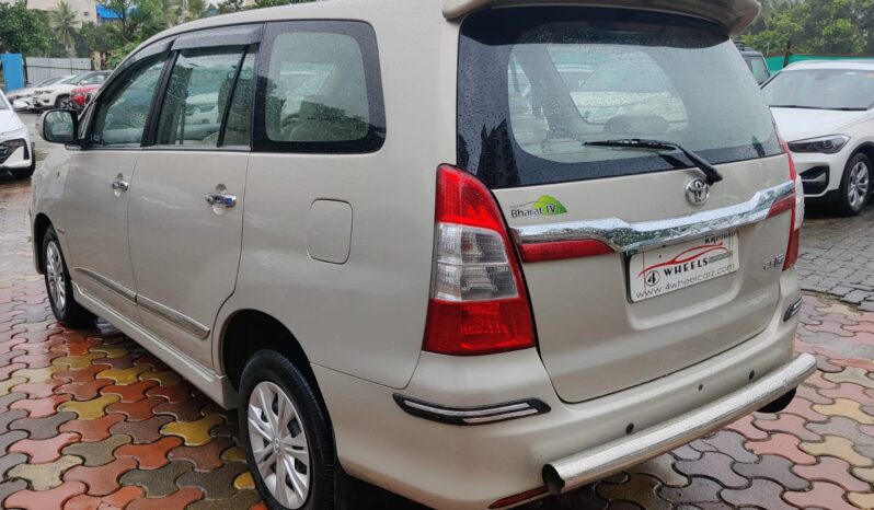 Toyota Innova 2.5 G 8STR full