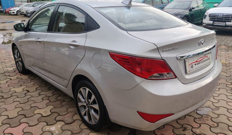 Hyundai Verna 1.6 VTVT SX full