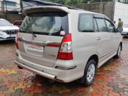 Toyota Innova 2.5 G 8STR full