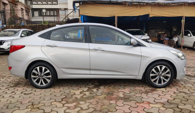 Hyundai Verna 1.6 VTVT SX full