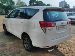 Toyota Innova Crysta 2.4 G full