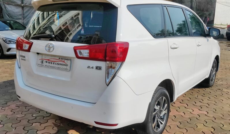 Toyota Innova Crysta 2.4 G full