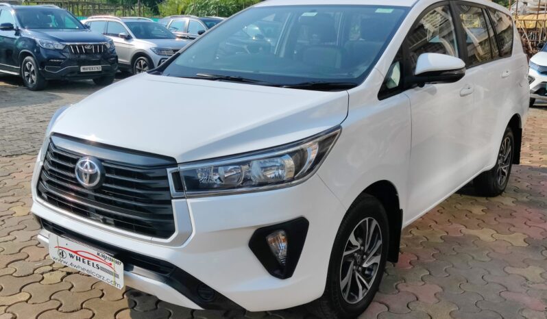 Toyota Innova Crysta 2.4 G full