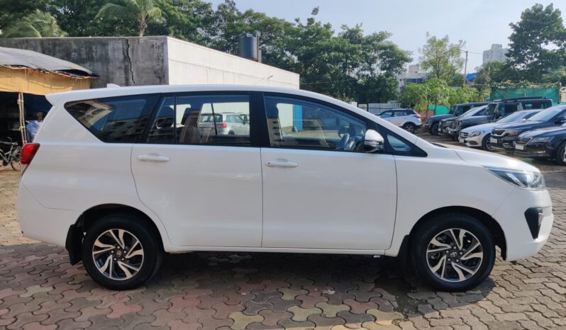 Toyota Innova Crysta 2.4 G full