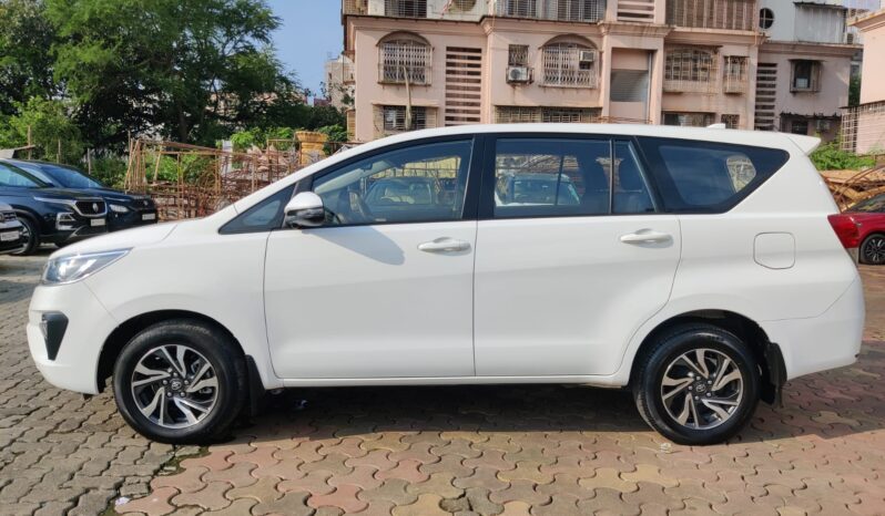 Toyota Innova Crysta 2.4 G full