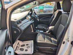 Toyota Innova Crysta 2.4 G full