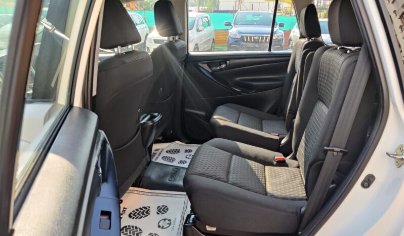 Toyota Innova Crysta 2.4 G full