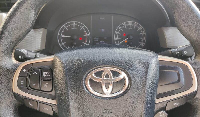 Toyota Innova Crysta 2.4 G full