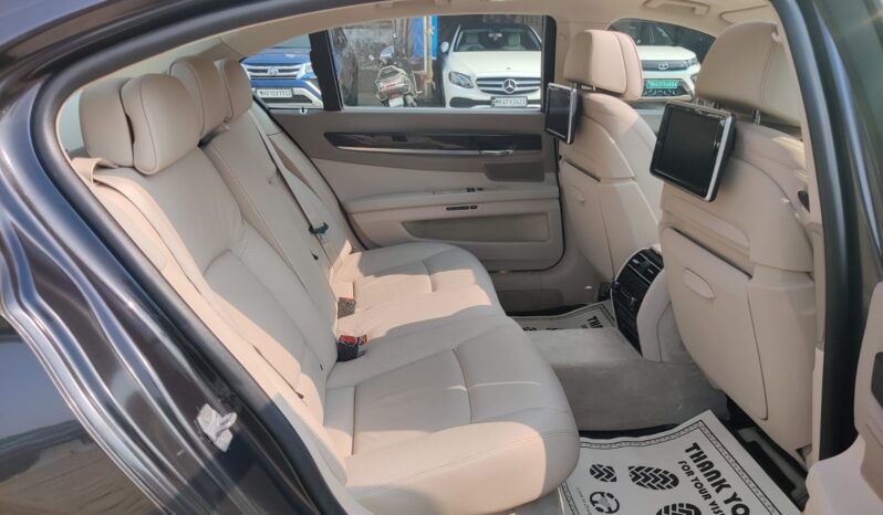 BMW 7 Series 730 D 2014 full