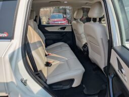 Mahindra XUV700 AX7 L D 7 STR AWD full