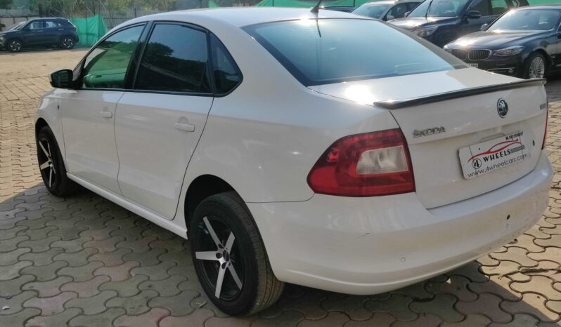 Skoda Rapid Elegance full