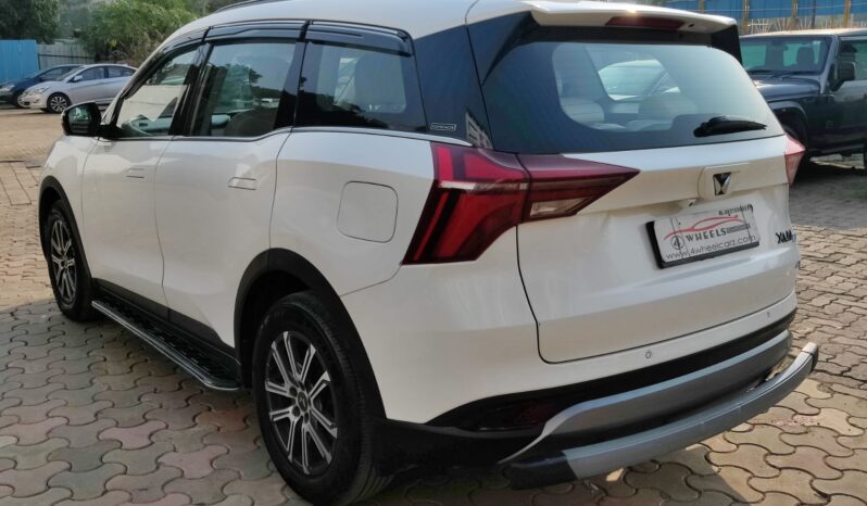 Mahindra XUV700 AX7 L D 7 STR AWD full