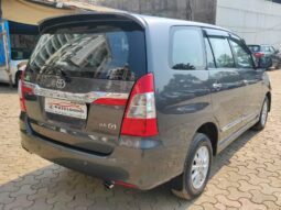 Toyota Innova 2.5 G 8STR full