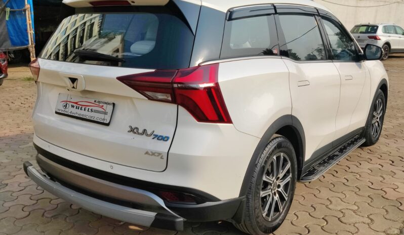 Mahindra XUV700 AX7 L D 7 STR AWD full