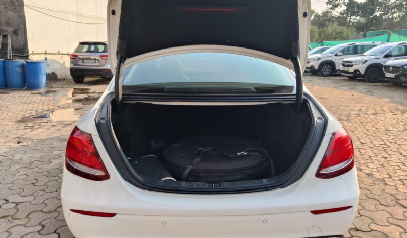 Mercedes E Class E 220 CDI Exclusive full