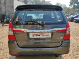 Toyota Innova 2.5 G 8STR full