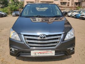 Toyota Innova 2.5 G 8STR