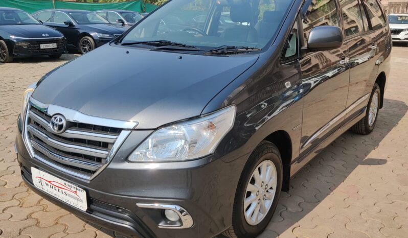 Toyota Innova 2.5 G 8STR full