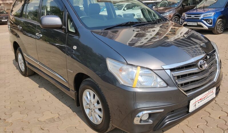 Toyota Innova 2.5 G 8STR full