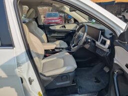 Mahindra XUV700 AX7 L D 7 STR AWD full