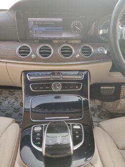 Mercedes E Class E 220 CDI Exclusive full