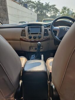 Toyota Innova 2.5 G 8STR full