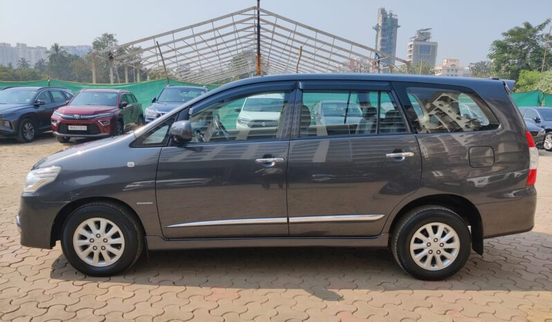 Toyota Innova 2.5 G 8STR full