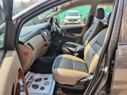 Toyota Innova 2.5 G 8STR full