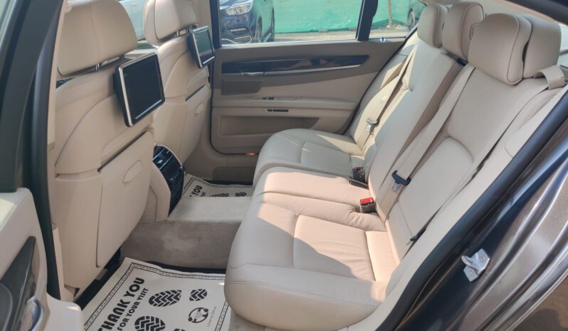 BMW 7 Series 730 D 2014 full