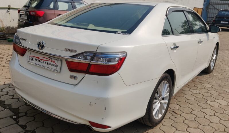 Toyota Camry 2.5 Hybrid full